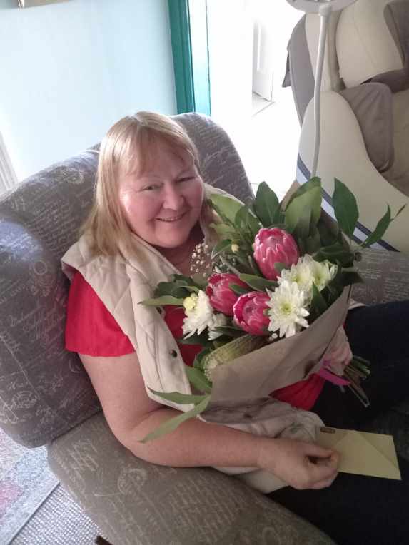 WriteRight2011's tweet photo. Flowers from no 1 daughter for my birthday.  @SpinnerGrace https://t.co/h66WAgPFuE