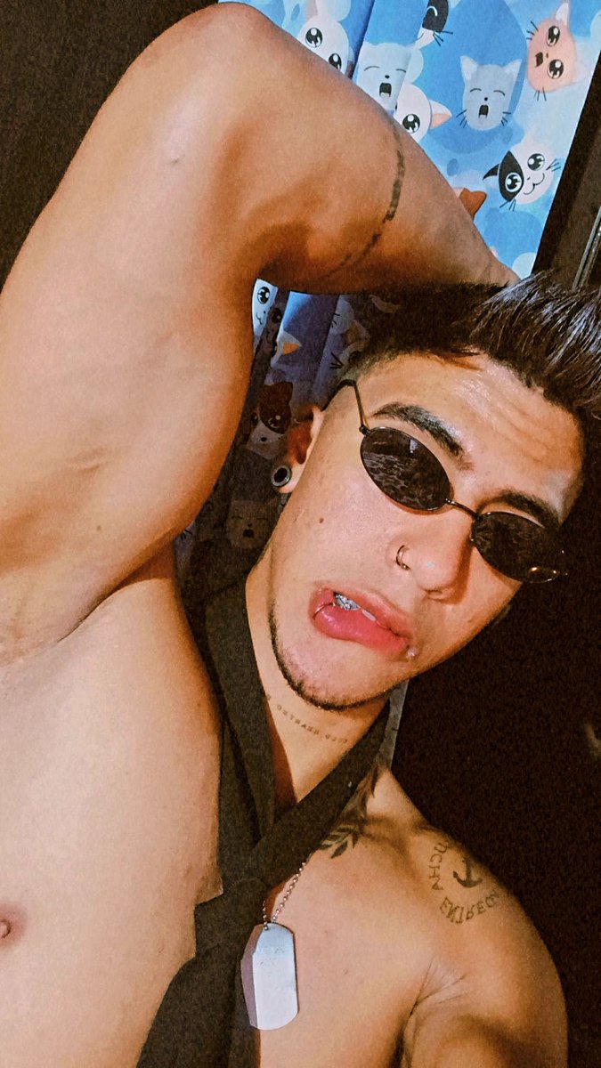 DaironZapata6's tweet photo. #online Y si me robó tus ganas de dormir 🥵😋
#Flirt4Free ven y desestresate conmigo #ADAMVALENCIA https://t.co/qg1Ae5Ubpe