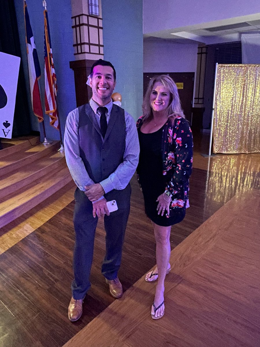 BrandiHalverson's tweet photo. Just having some fun with some amazing @TISDCPJHS peeps at the #8thgradebash When you love what you do and who you do it with, you build a work family! @TomballISD @cpjh_jv @MsNPriwer_TISD @jenhobbs_ela @MissFranco_CPJH https://t.co/aKQaX6yYoY
