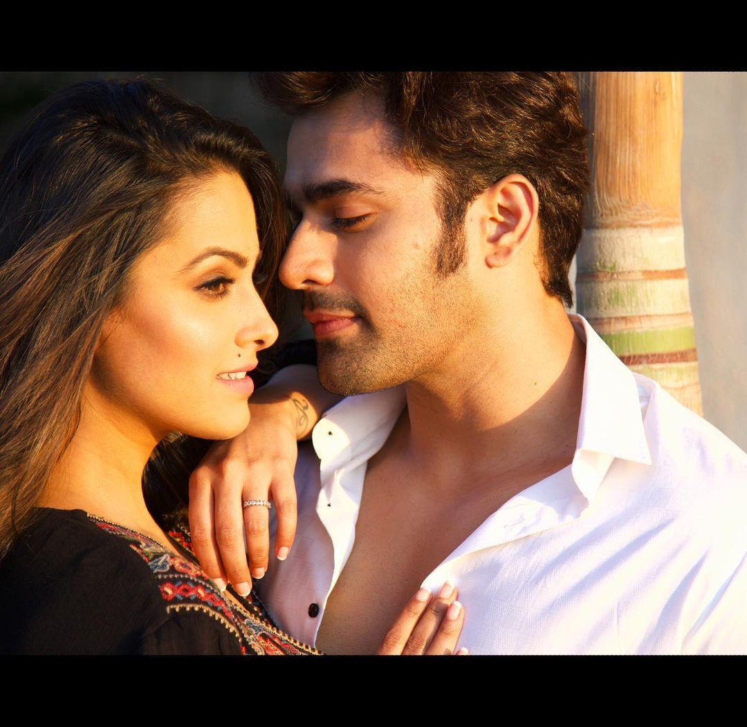 proudpearlians's tweet photo. BTS from '' PEERH MERI '' 
Happy 3 Years of Peerh meri Pearl Sir and Anita di  ❤️ @pearlvpuri @anitahasnandani
#PearlVPuri #peerhmeri https://t.co/JF6xQ4RFZH