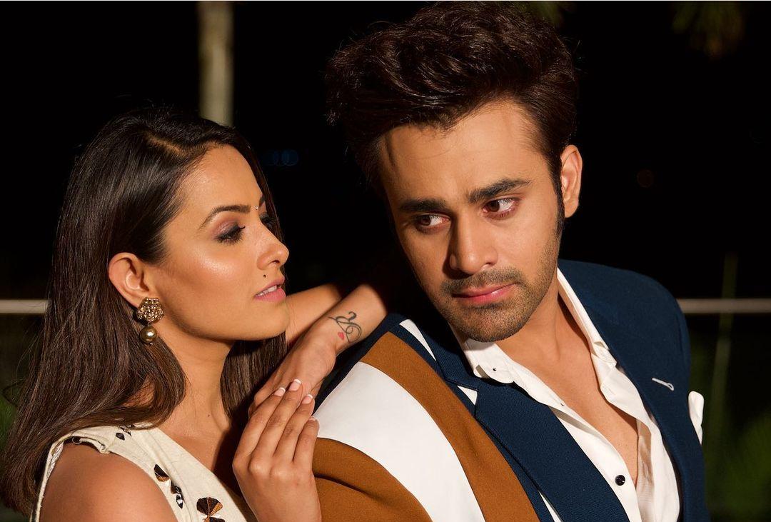 proudpearlians's tweet photo. BTS from '' PEERH MERI ''
Happy 3 Years of Peerh meri Pearl Sir and Anita di ❤️ @pearlvpuri @anitahasnandani
#PearlVPuri #peerhmeri ♥️♥️ https://t.co/6cradMjkJP