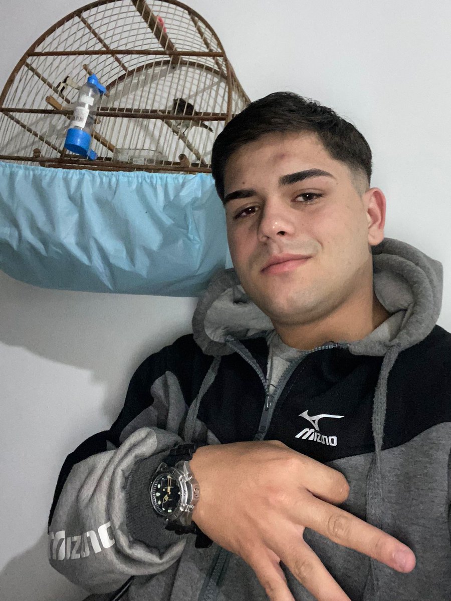 Blessed_boy013's tweet photo. Maldito é o dinheiro que cala a boca de uns, compra amizade de outros e abre as perna de várias!✌ https://t.co/WItgL3O37J