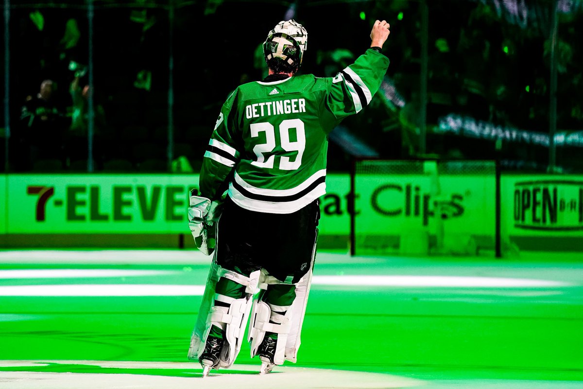 DallasStars's tweet photo. In Otter we trust. https://t.co/LrxAzonrhH