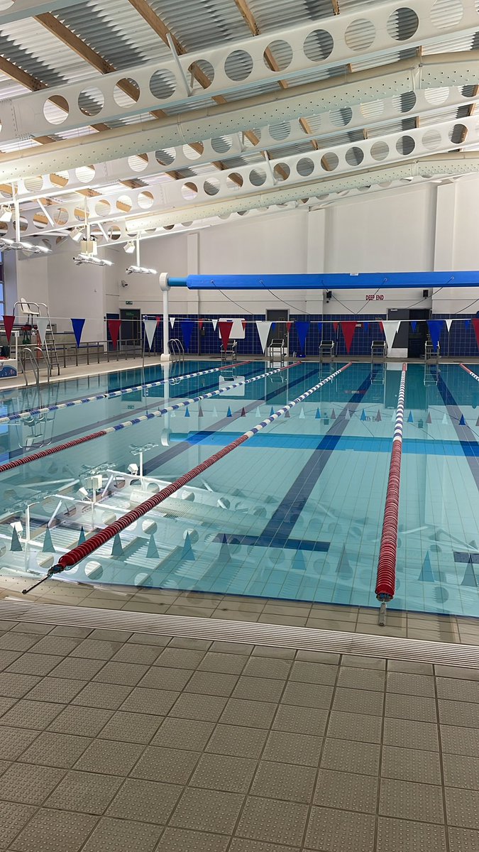 MFW_444's tweet photo. Last day in the @bridgendcounty Office! Loved my time here, and we’ve achieved so much! Very proud coach! But bowing out the same way I walked in 💪💨 #lastonefastone #10x400 #onebridgend 🏊‍♀️ https://t.co/hQyAREjKaJ