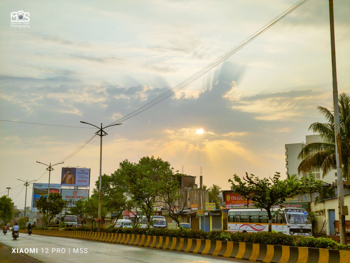 mayureshsamel's tweet photo. Can we go for underground wire system. Gradually we are building a optical fibre web 🕸️🕷️. #PCMC @PCMCSarathi @pcmcindiagovin https://t.co/qHolrU1BPh