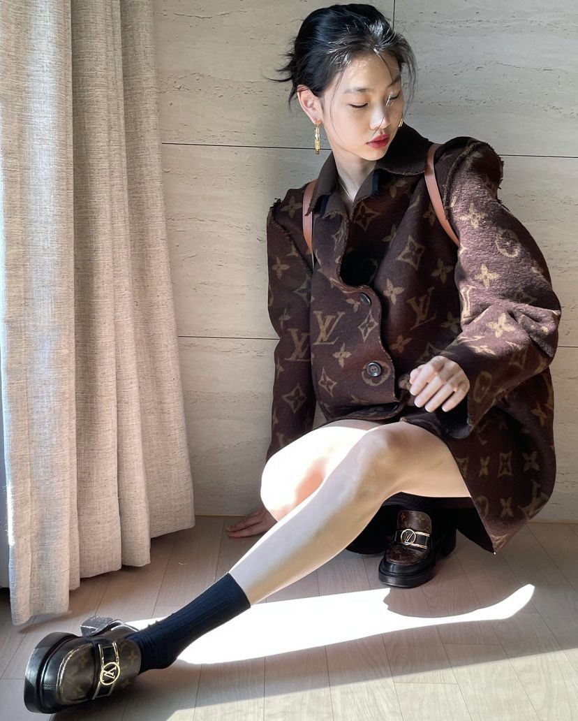 yourbabystrawb's tweet photo. hoye0n jung thinsp0 thread for edtwt🧵 。°˖ ✧ https://t.co/LF9J0nllJB