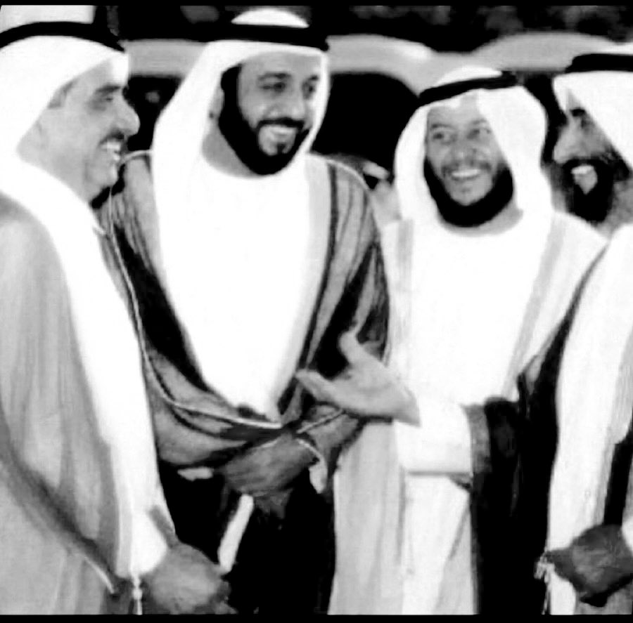 kamado_111's tweet photo. اللهم اجمعهم في الجنة على منابر من نور ضاحكين مستبشرين 

#خليفة_بن_زايد https://t.co/FpmKaM4Hp9