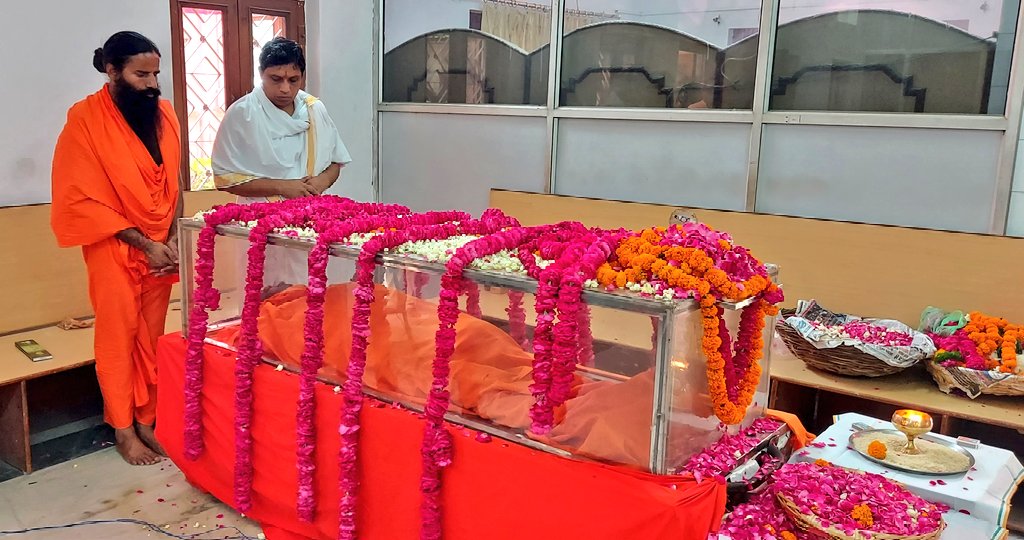 पूज्य स्वामी मुक्तानंद जी महाराज का अंत्येष्टि संस्कार आज सांय 4 बजे कनखल स्थित श्मशान घाट पर होगा।