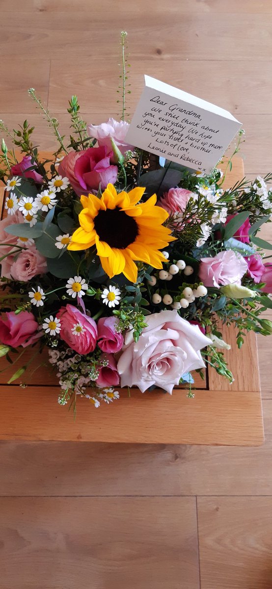 Fifi42's tweet photo. Today would have been my mum's 80th birthday. Although it's the 18th one without her I have really struggled with it but then @Leonie_Fentoon and @Becky_Fezzer sent these beautiful flowers and suddenly all is well with the world. #Happy80thbirthdayMum Forever in our hearts 💕 https://t.co/8r6q6tofT0
