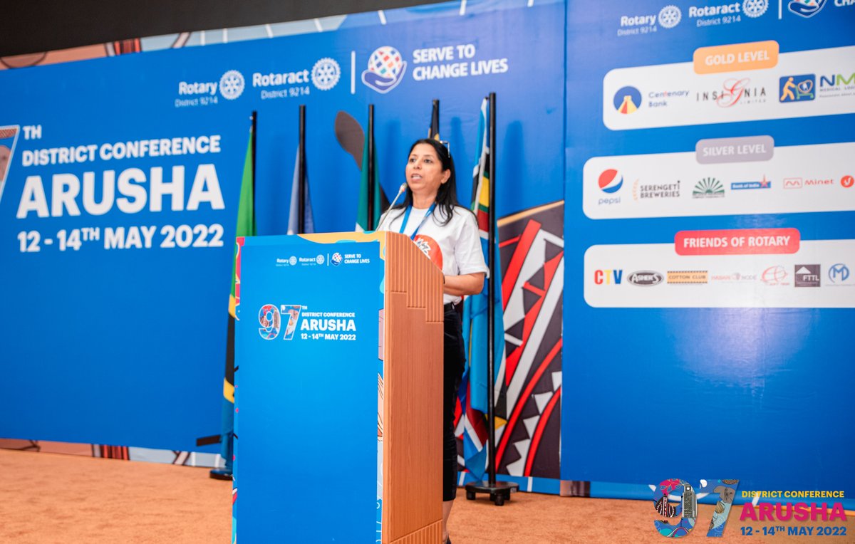 rotaryd9214's tweet photo. PDG and DCA chair Sharmila Bhatt while making her remarks thanked the whole team that has been behind her and ensured they pull off such a successful event this rotary year.

#97thDCA https://t.co/xeazbPgBDW