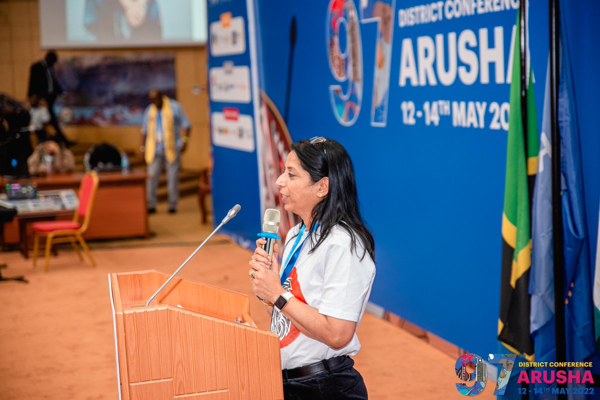 rotaryd9214's tweet photo. PDG and DCA chair Sharmila Bhatt while making her remarks thanked the whole team that has been behind her and ensured they pull off such a successful event this rotary year.

#97thDCA https://t.co/xeazbPgBDW