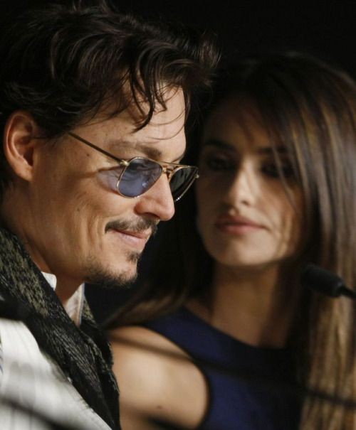 "For the first six months of my 1st pregnancy, I spent every day with him while we shot 'Pirates of the Caribbean' My husband &amp; I will never forget the sweetness, protection, &amp; kindness he treated me with during every step of that process." - penelope Cruz
#JusticeForJohnnyDepp