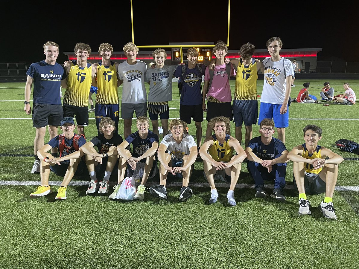 STAsaints_TF_XC's tweet photo. BOYS EKL CHAMPIONS!! Heck of a battle with our friends from @sjathundertrack https://t.co/1k0Ja5nCFR