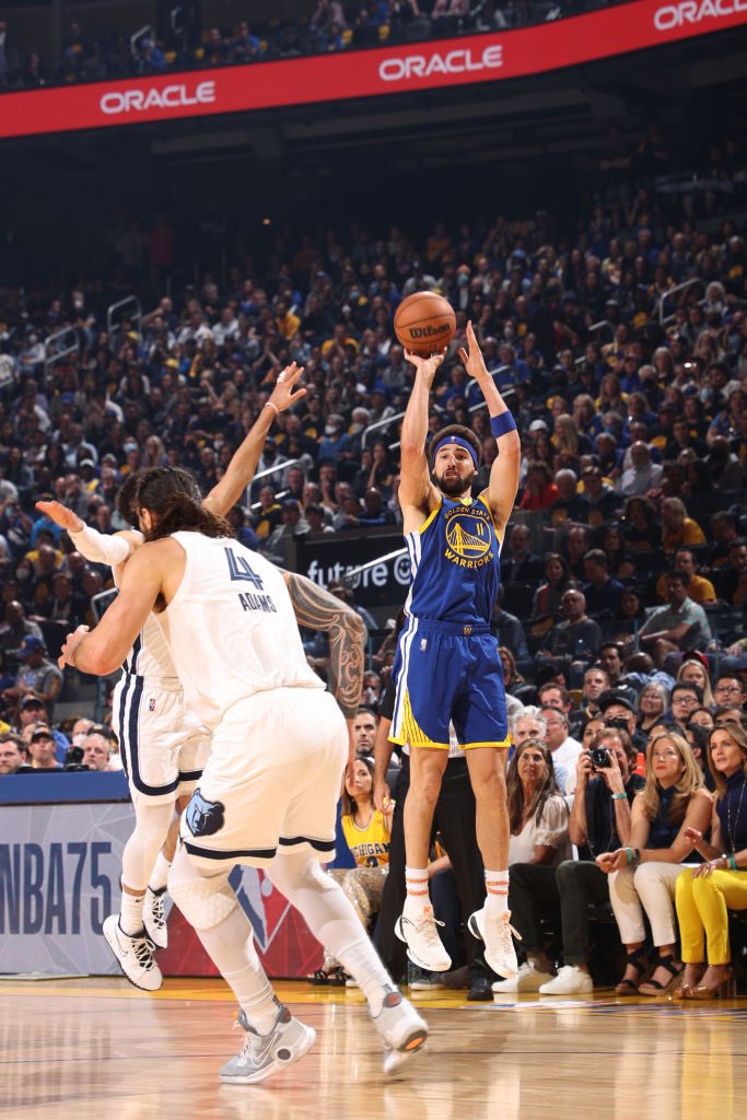 DrGuru_'s tweet photo. Desmond Bane said that Steph Curry is the only 3-point shooter better than him. 

A week later, Klay Thompson drained 8 threes to end Bane’s season. https://t.co/ZT0bnkIZKZ