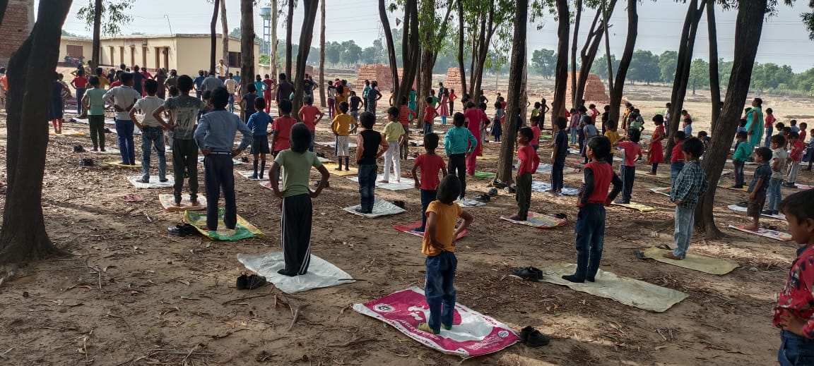 Youth Club Members of NYK Giridih Practicing #Yoga on #YogaMahotsav on May 14th, 2022
#NYKS4YOGA #IDY2022 #AmritMahotsav #AzadiKaAmritMahotsav @Nyksindia @YASMinistry @ianuragthakur @moayush @sarbanandsonwal @NyksSo