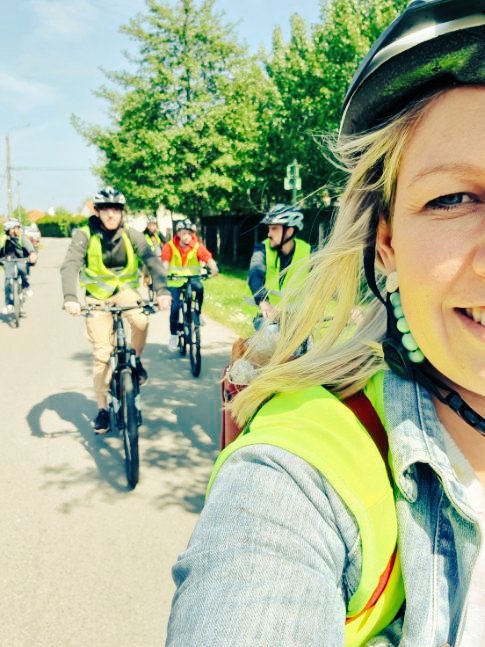 #cej #engagement #emploi #sante #entreprises #motivation 

Pauline et 10 jeunes à la rencontre des entreprises du littoral en vélo électrique.
Un projet imaginé et réalisé par les chercheurs d'emploi en contrat engagement jeune.