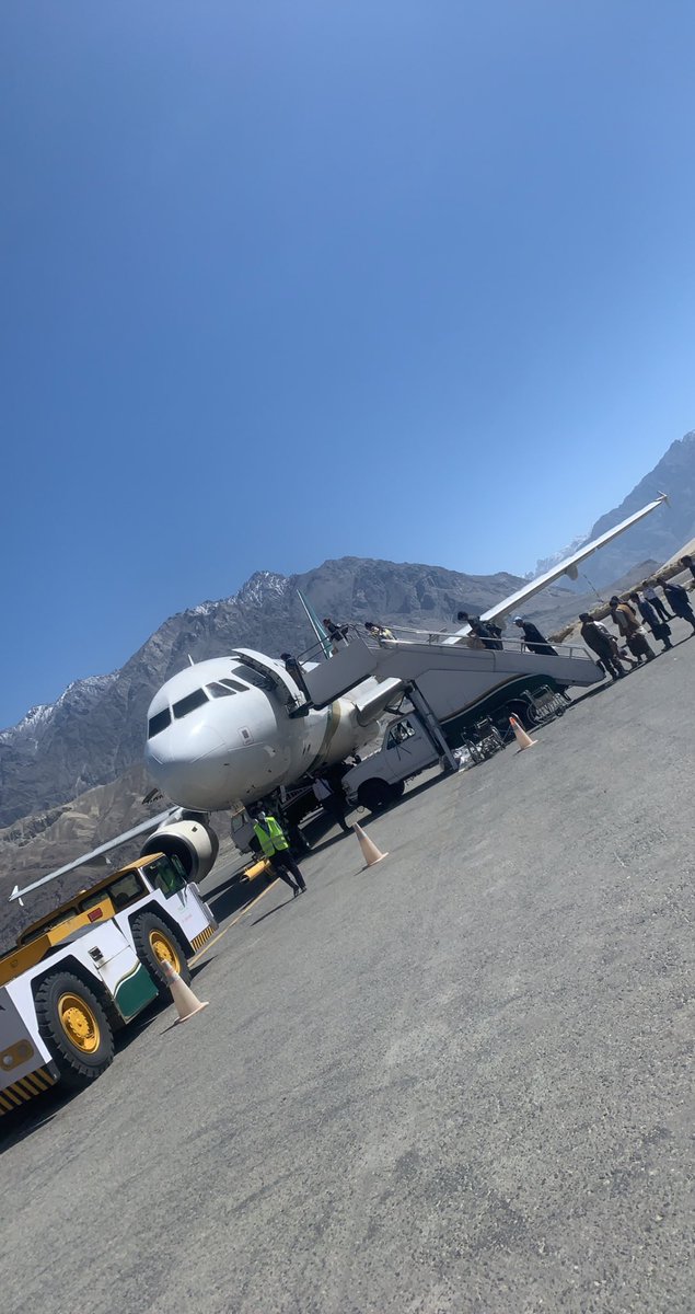amoiz20's tweet photo. Back to Lahore from one of the best beauties in the world(Skardu)
#Skardu #PromoteTourismInPakistan #ShabzDeli https://t.co/f1JrLtZpWH