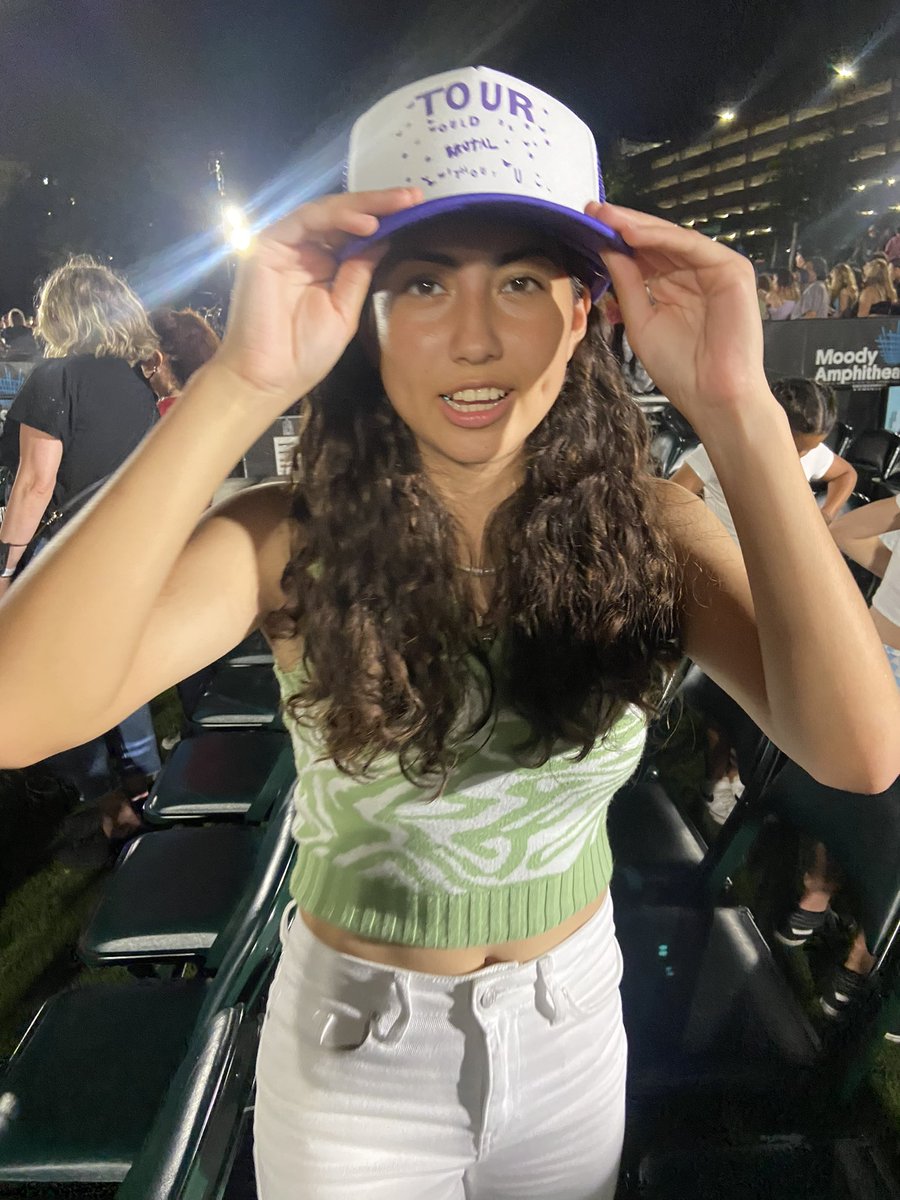 Michellle_2's tweet photo. a little bit more sour #SOURTOUR 🦋🦋🦋@oliviarodrigo https://t.co/D2tEB01FU7
