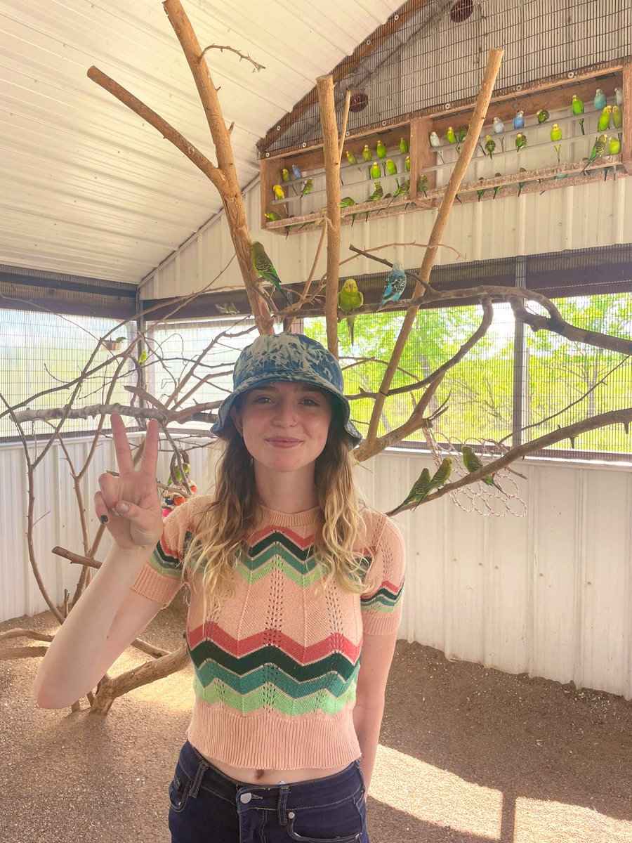 KmetzJanelle's tweet photo. I had no clue there was African safari park in what feels like the middle of nowhere Ohio until I went there and it was really lovely and was interesting to learn about the story of how that land came to be. @ The Wilds :) https://t.co/CjTXj1QrNi