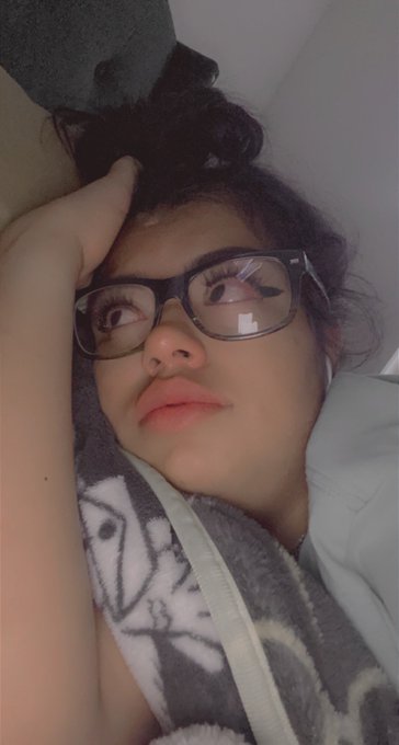 Every night I listen to snapped or disappeared&hellip; or something about mysteries or killings. I&rsquo;ve been so<a href="/tag/stonerchickvibes"class="tags"><span>#stonerchickvibes</span></a>