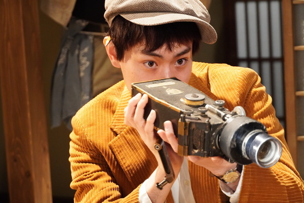 allinmovieth's tweet photo. ตัวเรื่องไม่ได้หวือหวา แต่เล่าได้ชวนประทับใจ เป็นหนังที่บอกรักหนังและมีความส่วนตัวแด่หลายๆคน ถึงความพลุ่งพล่าน ความหมดไฟ ความผิดพลาด ความทรงจำที่ดีและไม่ดีที่ผ่านมาในชีวิต แต่ท่ามกลางสิ่งที่ดีและแย่ โลกนี้ก็ยังมีหนังที่คอยปลอบประโลมใจ
#ItsAFlickeringLife #キネマの神様 #movietwit https://t.co/NB4bPqQLay