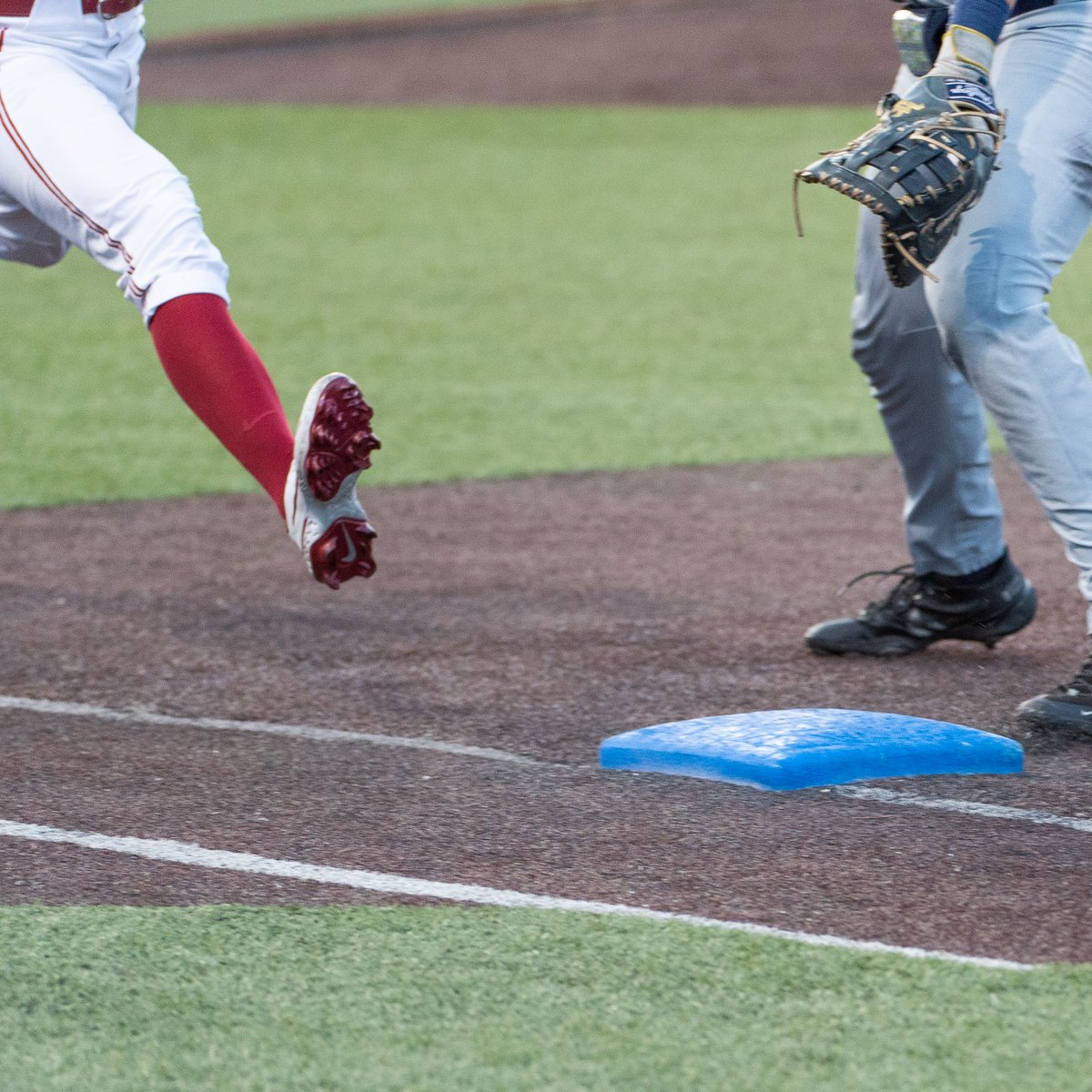 OU_Baseball's tweet photo. #Sooners x #GoMitchGo

#KeepFighting https://t.co/uw3wH3uv0T