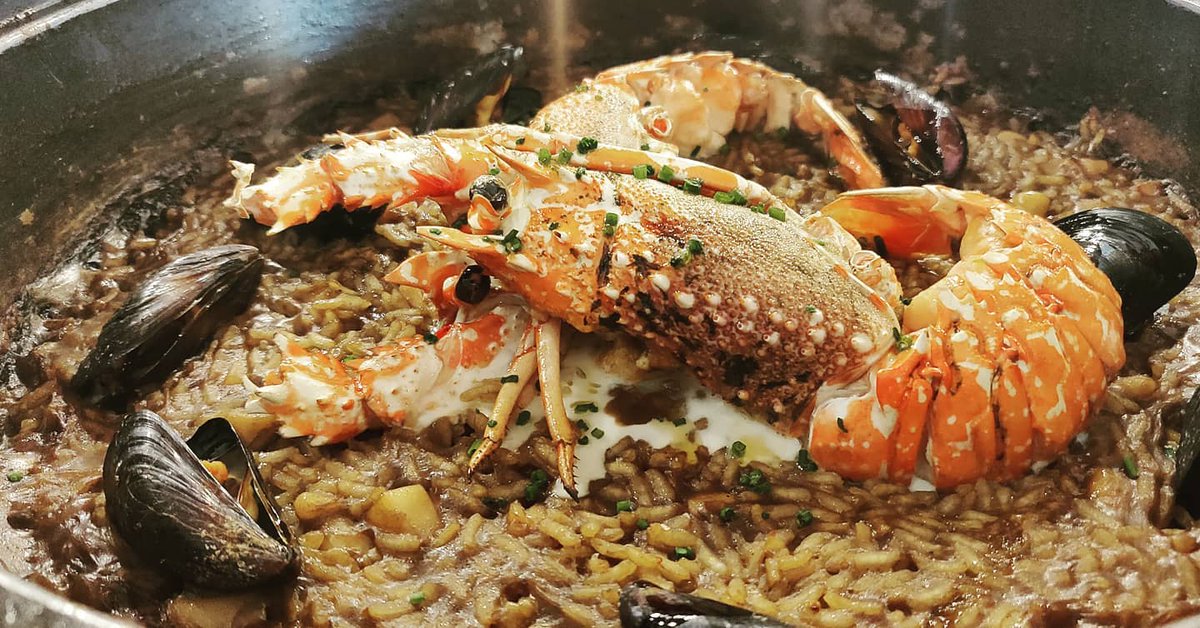 vialliure's tweet photo. 🍴🥘 Dits a punt, perquè ara toca sorteig... el del restaurant La Calma de Platja d'Aro!!! Un fantàstic àpat per a dues persones, i a tocar del mar!

📲 RECORDEU que heu de fer RT d'aquesta piulada des d'ara i NOMÉS fins a les 8 del matí. Molta sort a tothom! #KaraokeRAC1 https://t.co/uLJmTG5TH6