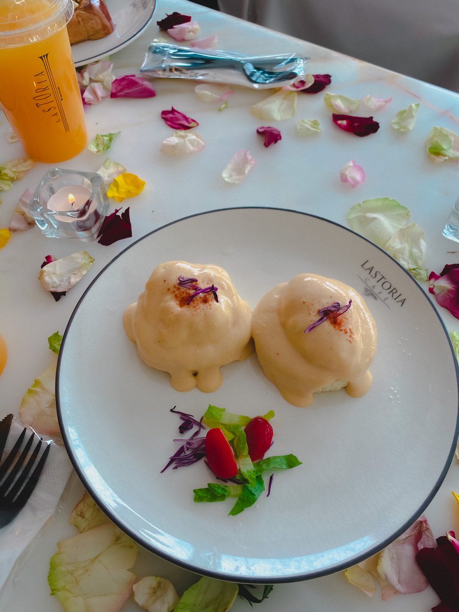 ha1988s0's tweet photo. صباح الخير 💙.
@Lastoriacafe 
جربتوا فطور لاستوريا مكة 😍👏. https://t.co/c9EA2eRepp