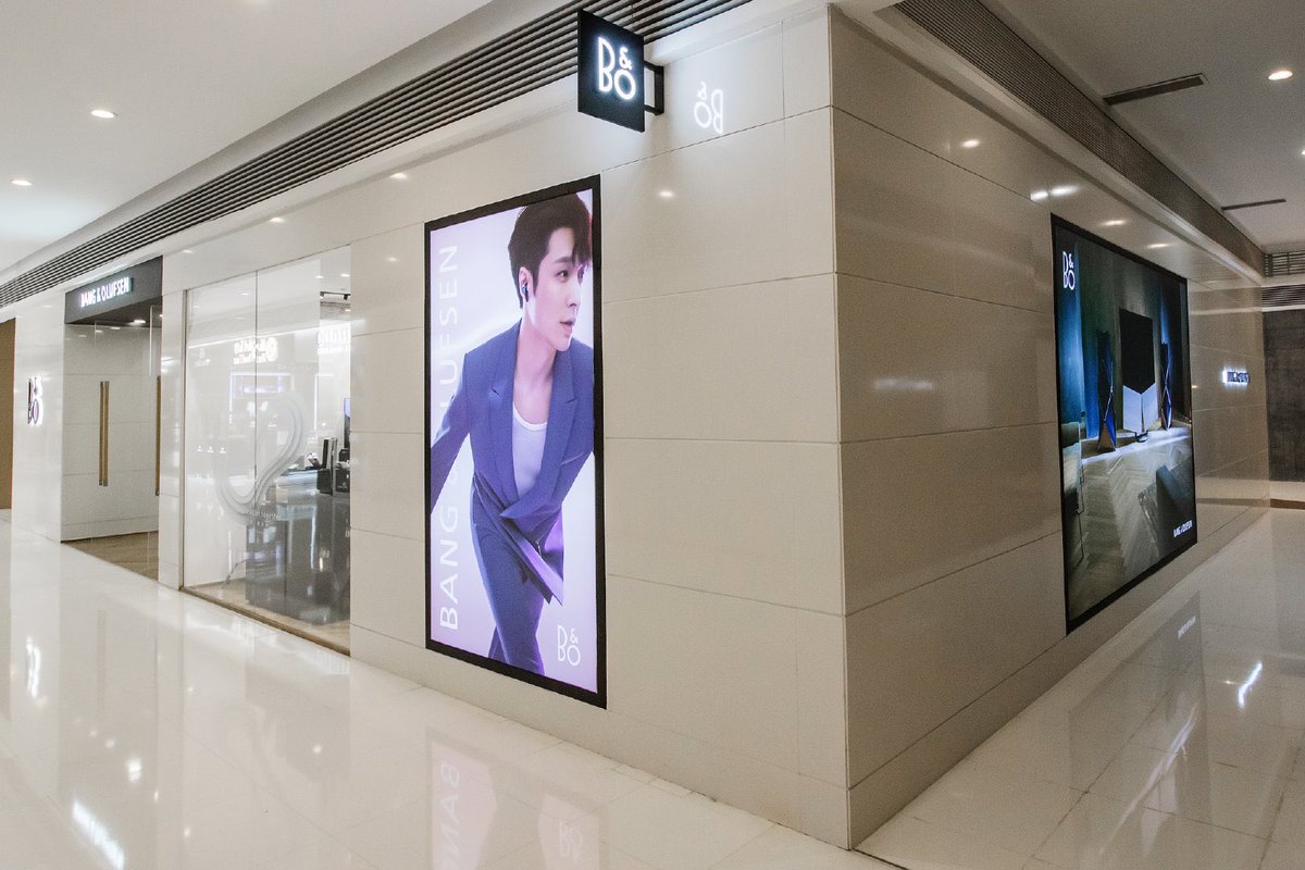 exo_love080412's tweet photo. [WEIBO] 130522

Actualización de Bang &amp; Olufsen con #LAY #YIXING 

"No hay necesidad de esperar, la libertad ha llegado.

 Las tiendas fuera de línea de B&amp;O se han rejuvenecido al mismo tiempo,
 Transforma la libertad pura en una estética sensata.

(+) https://t.co/xJknq9nhCf