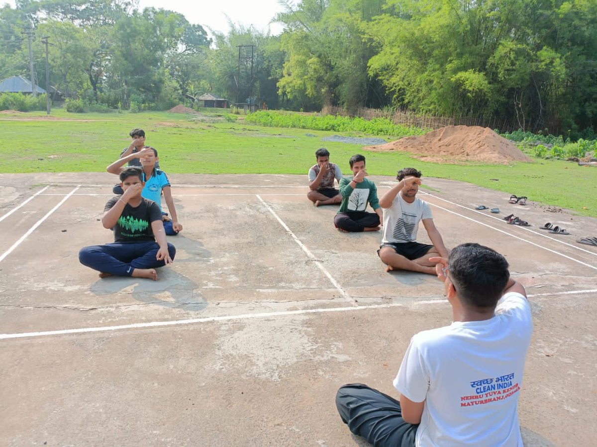 myb_Mayurbhanj's tweet photo. Yoga Mahotsav activities at Betnoti block of Mayurbhanj District
#nyks4yoga #idy2022
@nyksindia @YASMinistry @ianuragthakur @moayush @Supritisameer18 @LenkaSairanjan https://t.co/ibhdYk9LJJ