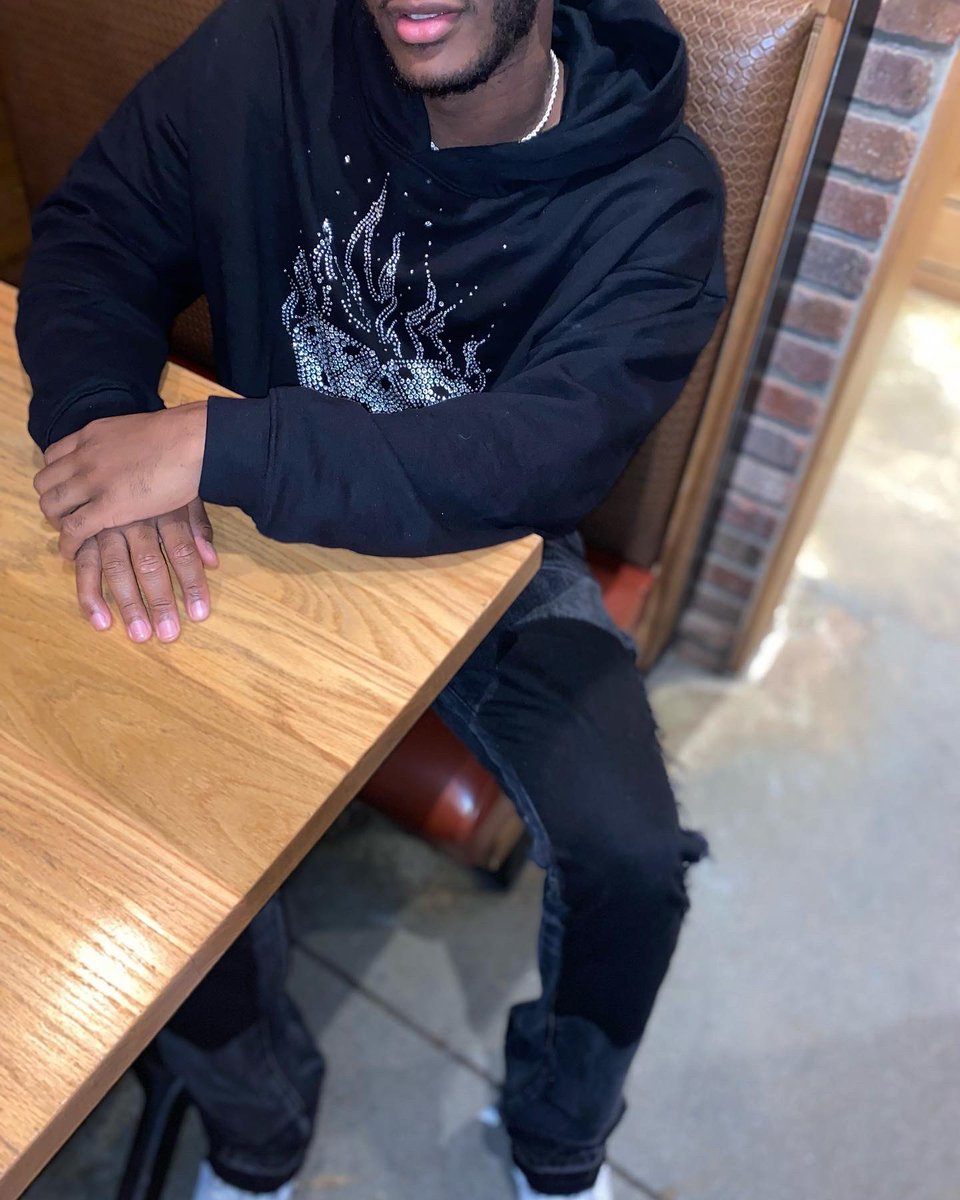 Lj_finesse3's tweet photo. Focus 🖤 https://t.co/LfriHYCHM7