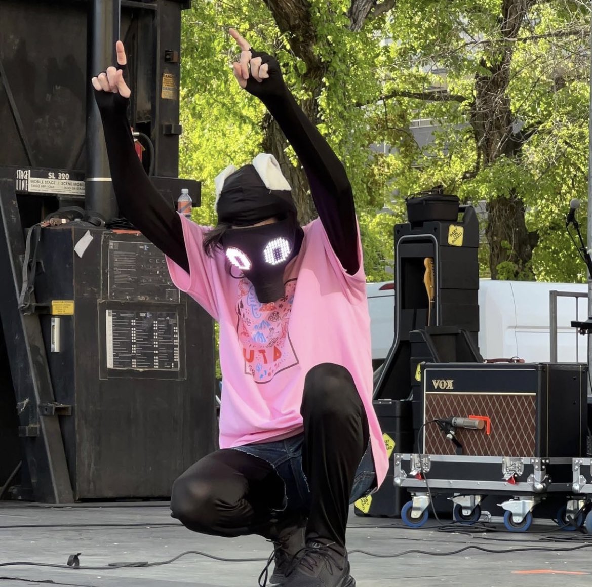 nocontextcsh's tweet photo. too drunk can’t sleep. will toledo from car seat headrest https://t.co/WsKZHd7uAZ