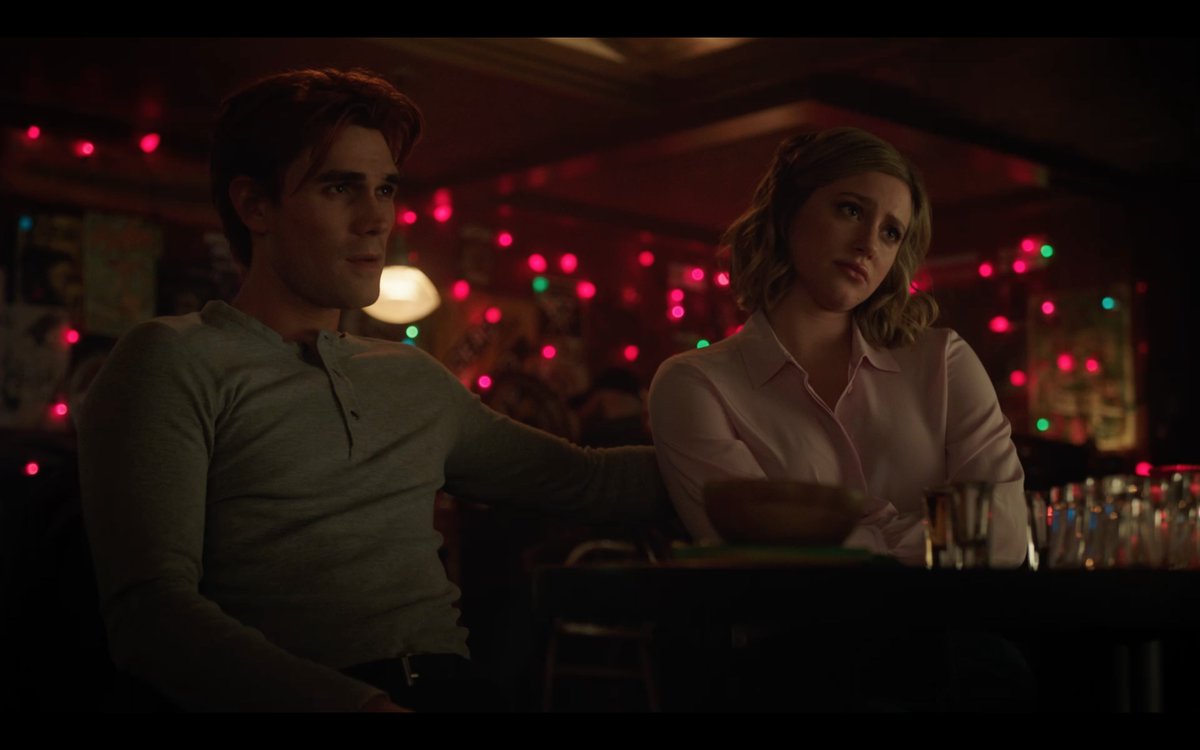 How are you not tipsier, Vee? 🤔 #Barchie #Riverdale