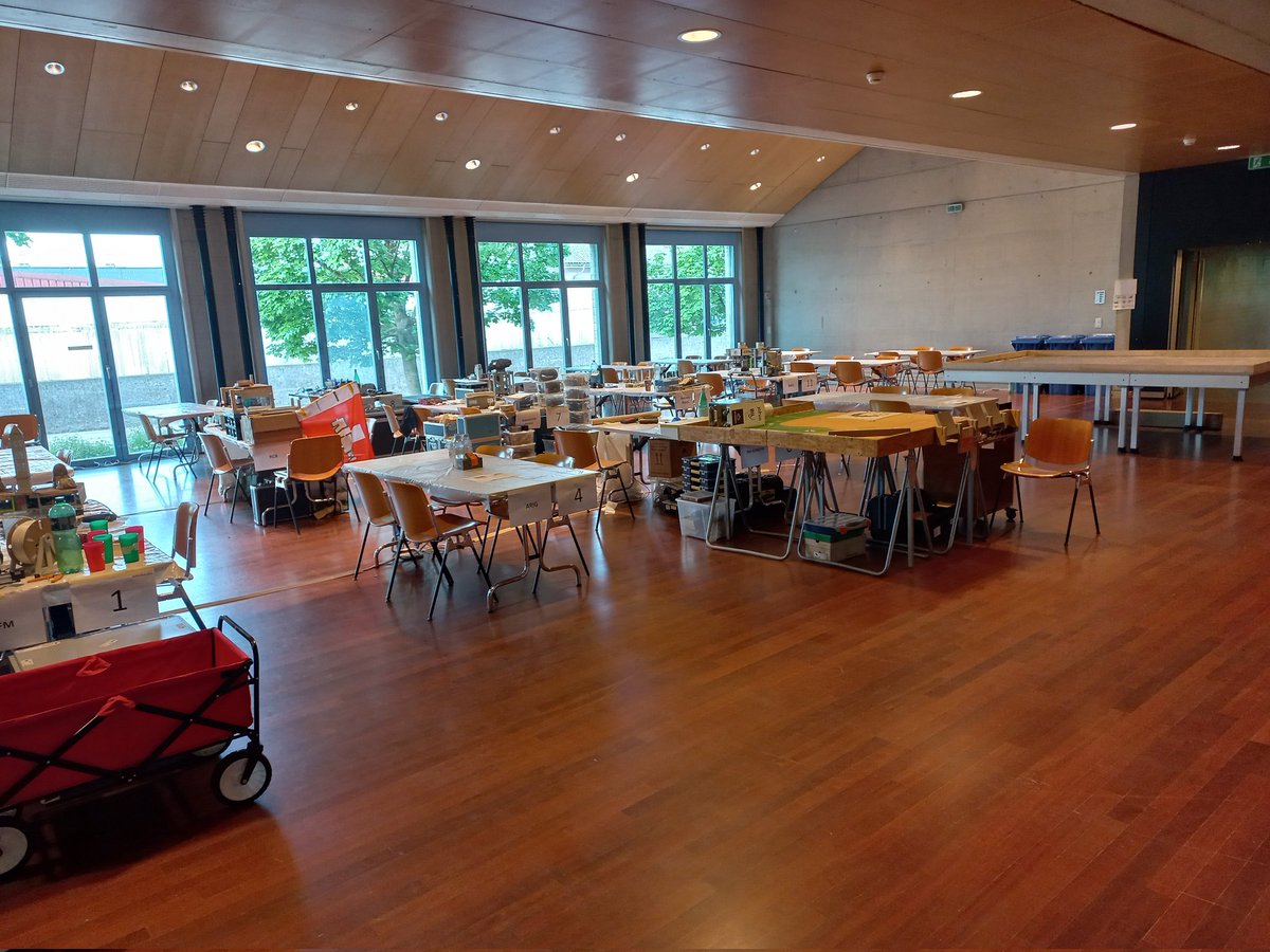 SwissEurobot's tweet photo. The calm before the storm 👀
https://t.co/dkxb18TlpD

#robotch #eurobot #swisseurobot #roboticscontest #robotics #contest #innovation #robotique #robots #robot #suisse #heigvd #yverdonlesbains #actemium #asyril https://t.co/UQVYihmCra
