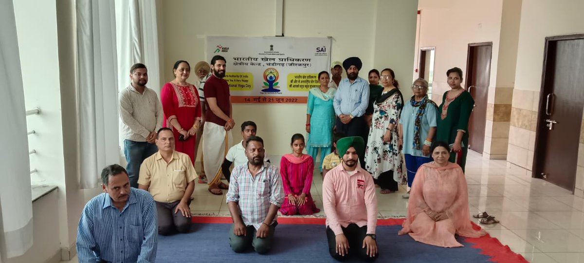 SAI_Chandigarh's tweet photo. Celebrating First Day Yoga in SAI RC, Chandigarh (Zirakpur)- Dr Ashwani Gautam Yoga Expert Spiritual and Motivational Speaker delivers the lecture on Yoga 
#NewIndiaFitIndia #FitIndiaMovement #IDY2022 https://t.co/x8XU3oWqmZ