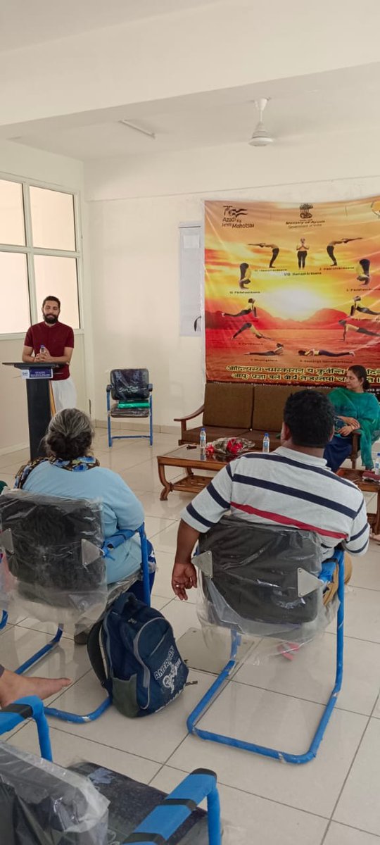 SAI_Chandigarh's tweet photo. Celebrating First Day Yoga in SAI RC, Chandigarh (Zirakpur)- Dr Ashwani Gautam Yoga Expert Spiritual and Motivational Speaker delivers the lecture on Yoga 
#NewIndiaFitIndia #FitIndiaMovement #IDY2022 https://t.co/x8XU3oWqmZ
