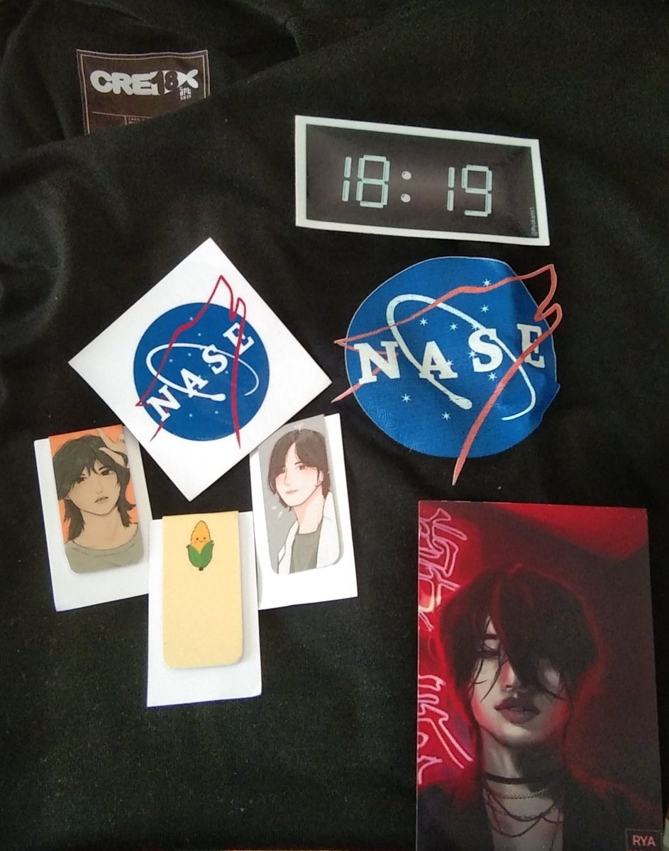 josh_for_jp's tweet photo. Got the shirt, bookmarks, and some freebies!
Salamat po! Another karupuccan arrived !
@ARTSB19 @SB19Official
#SB19 #Cre18 https://t.co/w7jQXSxENY
