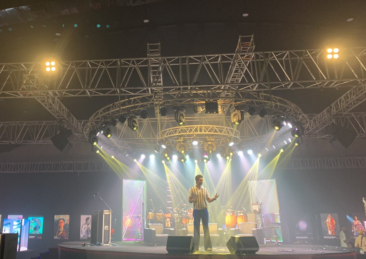 newage_gods's tweet photo. Actor @kapoorkkunal interacting with #NFTartists and #nftcollectors at @NamasteyNFT and talking about his project on #TechOptimism 
.
#counterculture #TechForGood #NamasteyNFTblr https://t.co/i5sIdD2KxY