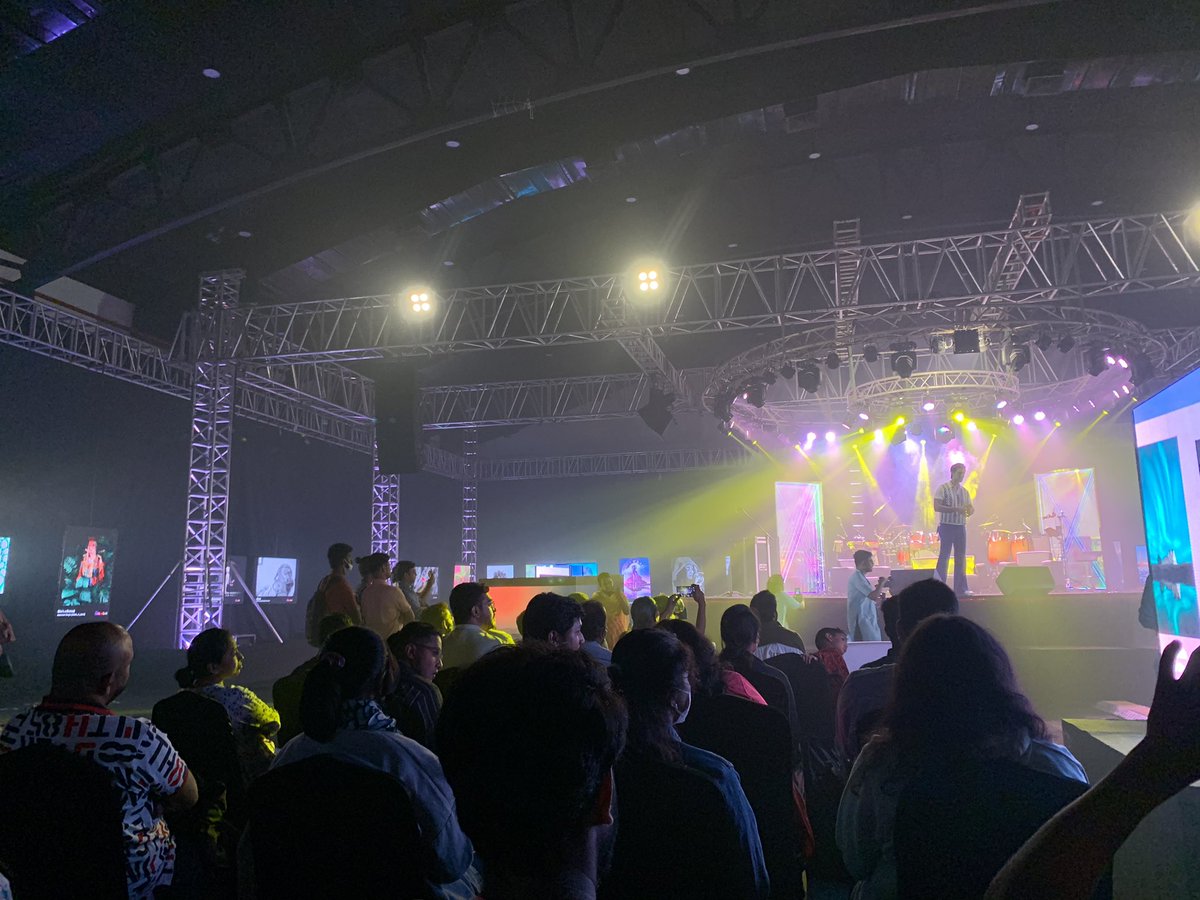 newage_gods's tweet photo. Actor @kapoorkkunal interacting with #NFTartists and #nftcollectors at @NamasteyNFT and talking about his project on #TechOptimism 
.
#counterculture #TechForGood #NamasteyNFTblr https://t.co/i5sIdD2KxY