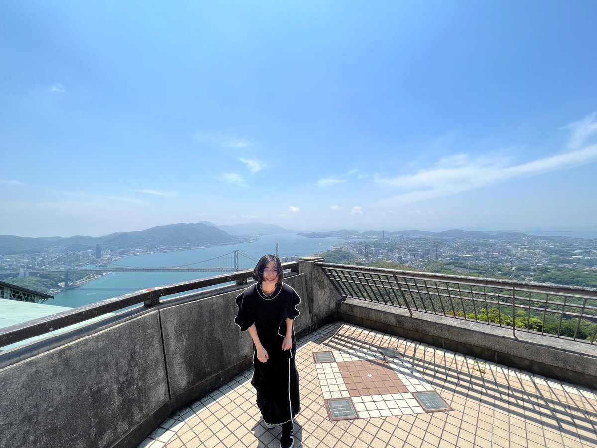 yoshizawakayoko's tweet photo. 今日でデビュー8周年を迎えました。
私を見つけてくれてありがとう。これからも心ここに歌います。 https://t.co/eGDwf0ZwsI