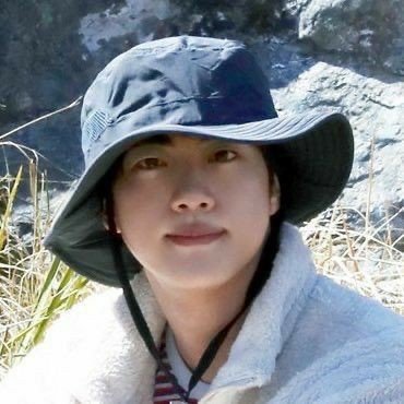 HeatherJin7's tweet photo. @Koreaboo OUR EPIPHANY JIN
MOON IS COMING

Listening to best OST of 2021 #Yours_Jin , Viral Hit Song #SuperTuna_Jin &amp; waiting for #Epiphany_BTS Demo Track 11 by #JIN 
@BTS_twt https://t.co/jLQbFl9sHo