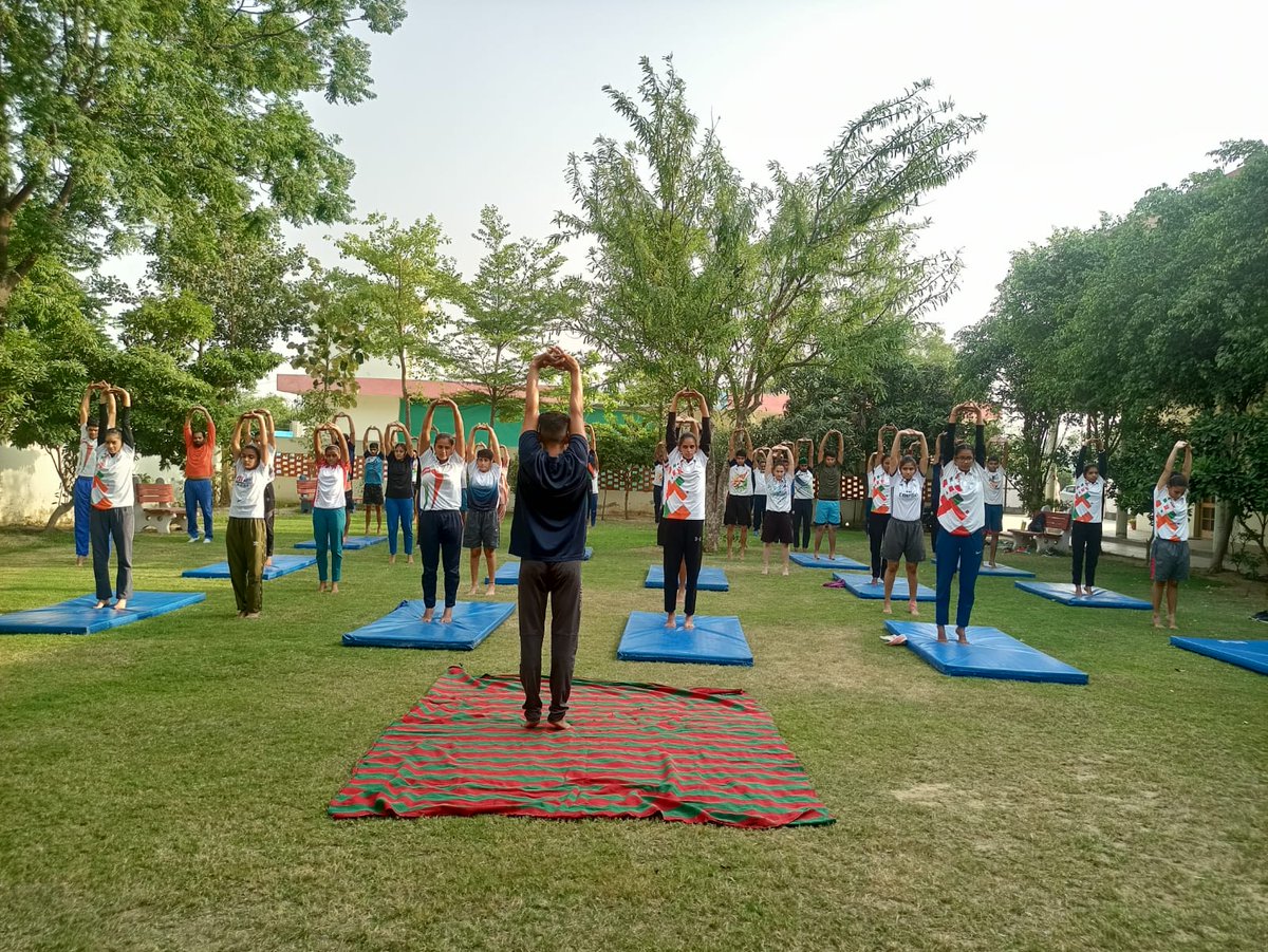 SAI_Chandigarh's tweet photo. Celebrating First Day Yoga in STC Mastuana Sahib (Pb) on 14th May, 2022
#NewIndiaFitIndia #FitIndiaMovement #IDY2022 https://t.co/uTdBO4CJRC