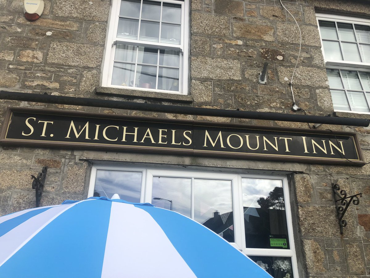 Camborne in Cornwall is our home for Any Questions this weekend @BBCRadio4 & @BBCSounds — thank you to @CornwallCollege for having us #bbcaq bbc.co.uk/sounds/play/m0…