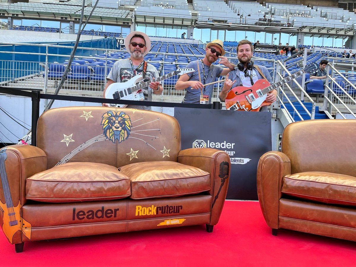 <a href="/GroupeLeader/">Leader</a> Rockruteur de talents, en direct du stade, nous sommes prêts 🦁
🎸🎹🎵🎤 Infos, détails, vidéo et article de presse ICI: bit.ly/39OXbzm 👍 
A tout à l'heure 😀 
#LeaderRecrute #recrutement #Rockin1000