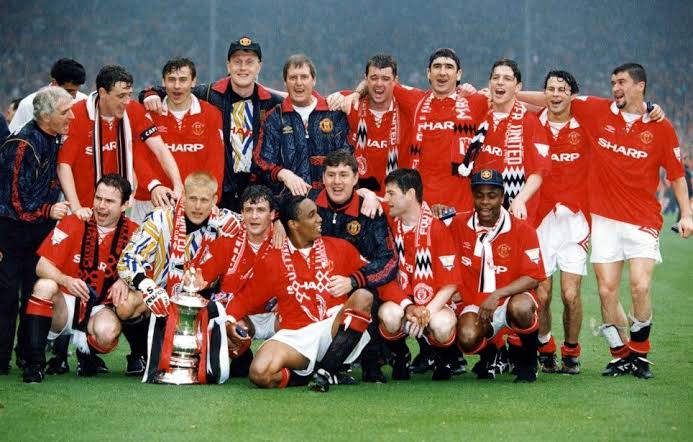 #OnThisDay1994

@ManUtd lifted their 8th #FACup title beating Chelsea by 4-0.

Chelsea 0 - 4 Manchester United (Cantona 2 , Huges, McClair)

❤️❤️❤️❤️

#GGMU #unitedstand #unitedpodcast #wembley #GoldenDays