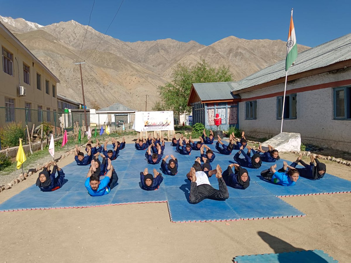 SAI_Chandigarh's tweet photo. Celebrating First Day Yoga in STC Kargil (Ladakh) on 14th May, 2022
#NewIndiaFitIndia #FitIndiaMovement #IDY2022 https://t.co/qQdqStjQ14
