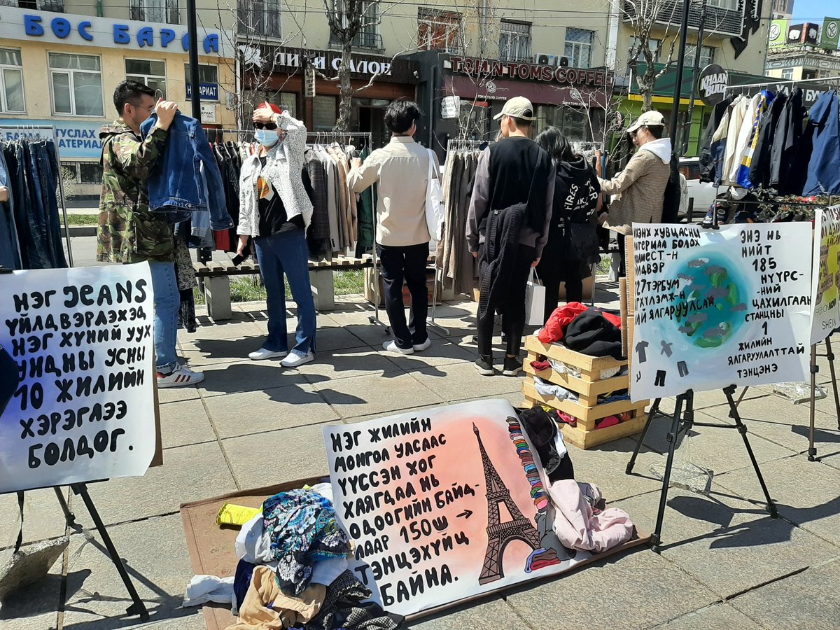 SustainableTex2's tweet photo. Youth have gathered at the Beatles square in UB to promote mindful consumption and raise awareness on harmful impacts of fast fashion. They are also collecting toys and books for children in hospitals.🧡 https://t.co/JXbDupykgo