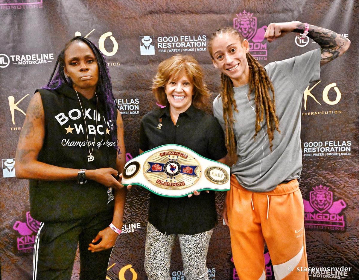 Weigh in images for #metcalfbennett for the vacant NABF Female Super Bantam Title. 

@da_real_slim_goody 
@officialkingdomboxing 
<a href="/thefactoryde/">The Factory at Deep Ellum</a> 

#wbcboxing 
#titlefight