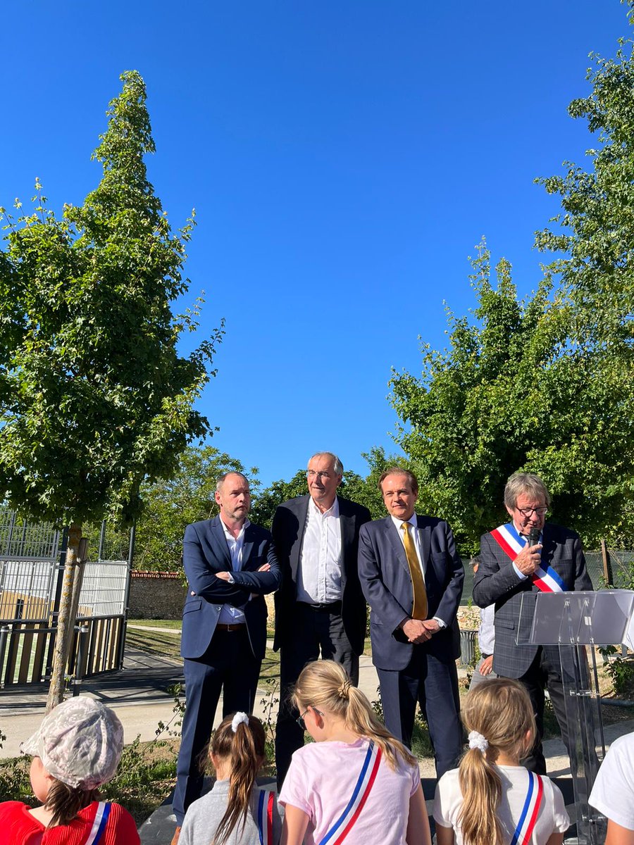 Gilles_Battail's tweet photo. Inauguration du city stade de #maincy .Occasion de rappeler l'intervention conjointe de @Departement77 et @iledefrance @AggloMVS via les politiques contractuelles en faveur de nos villages.@jullemier2022 @IDF_Rassemblee @JPDugoinClement https://t.co/mBvAlkhZ8p