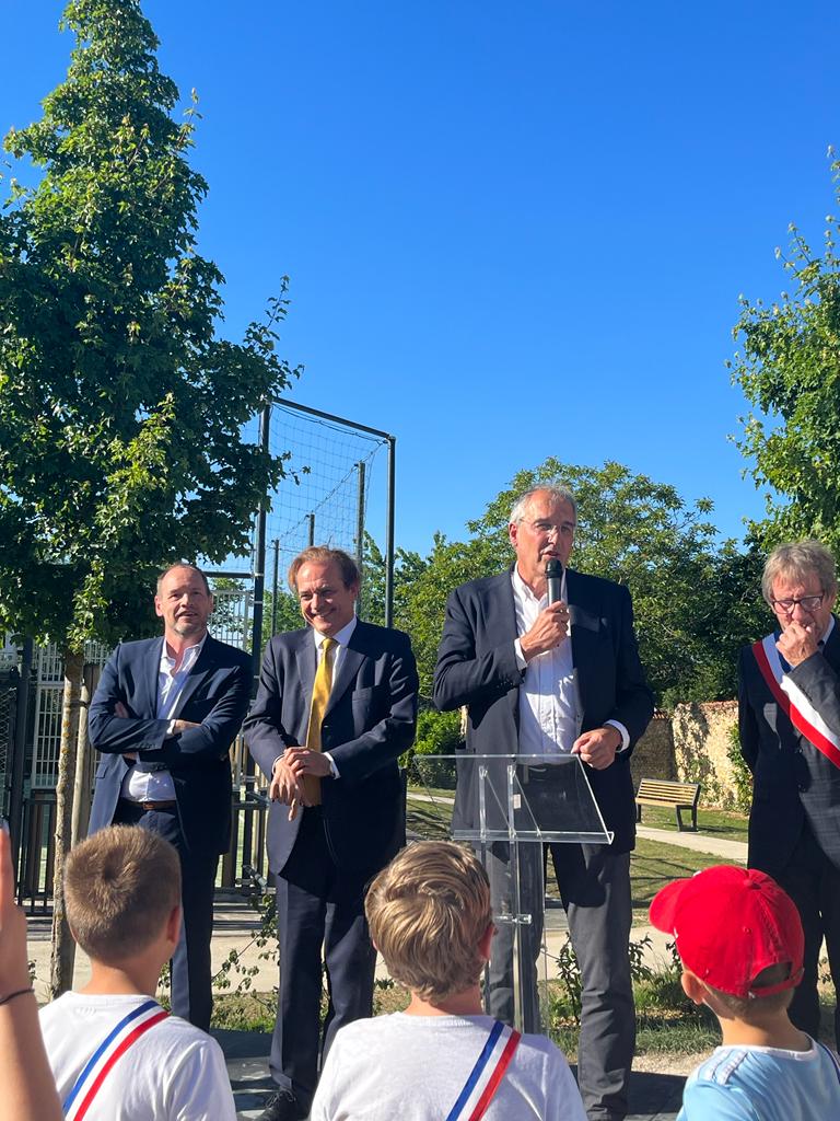 Gilles_Battail's tweet photo. Inauguration du city stade de #maincy .Occasion de rappeler l'intervention conjointe de @Departement77 et @iledefrance @AggloMVS via les politiques contractuelles en faveur de nos villages.@jullemier2022 @IDF_Rassemblee @JPDugoinClement https://t.co/mBvAlkhZ8p